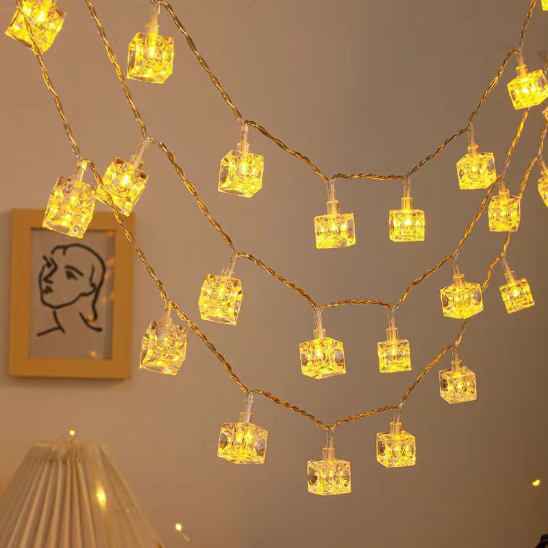 Veelkleurige warme ijsblokjes  - Fairy Light Curtain recensie en prijs